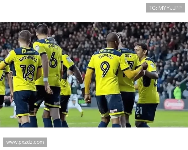 威科姆主场迎战加的夫城双方争夺关键三分的激烈对决